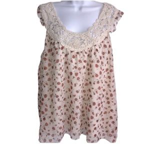 Rue21 Cream Floral Lace Top